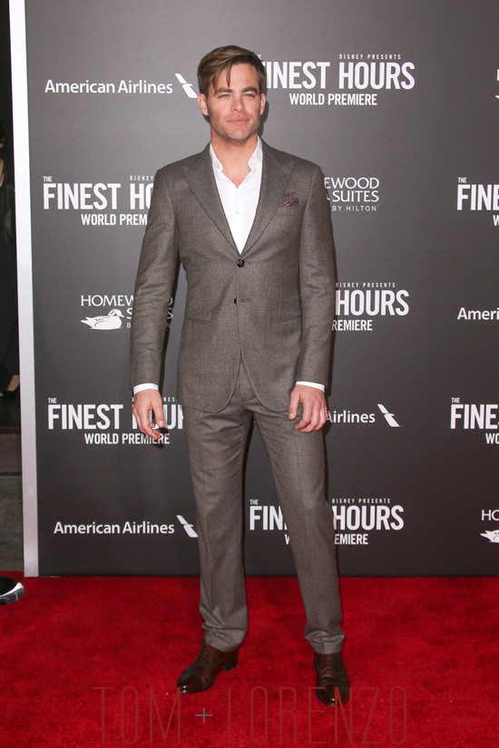 Chris-Pine-The-Finest-Hours-Movie-Premiere-Red-Carpet-Fashion-Tom-Lorenzo-Site (7)