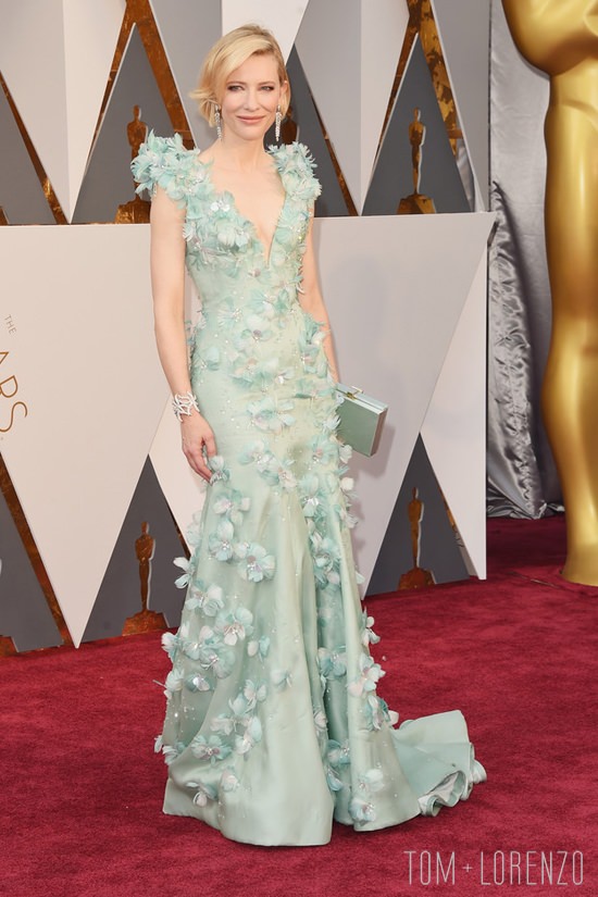 Cate-Blanchett-Oscars-2016-Red-Carpet-Fashion-Armani-Prive-Tom-Lorenzo-Site-TLO (4)