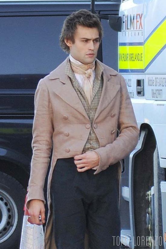 Douglas-Booth-Movie-Set-A-Storm-In-The-Stars-Tom-Lorenzo-Site (4)
