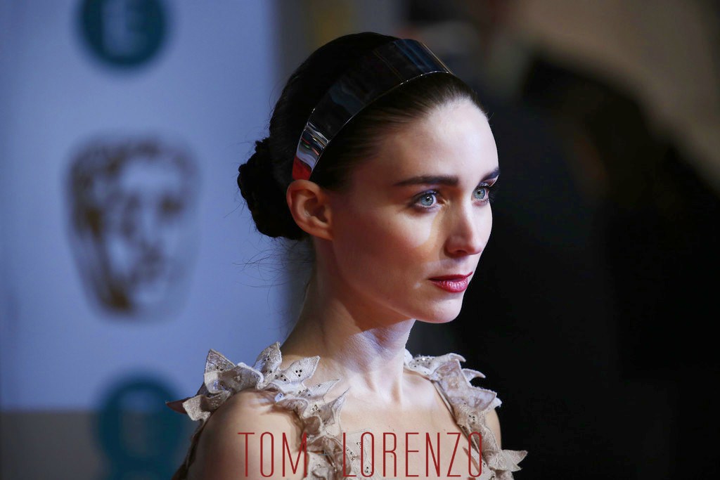 Rooney-Mara-BAFTA-2016-Red-Carpet-Fashion-Givenchy-Couture-Tom-Lorenzo-Site (1)