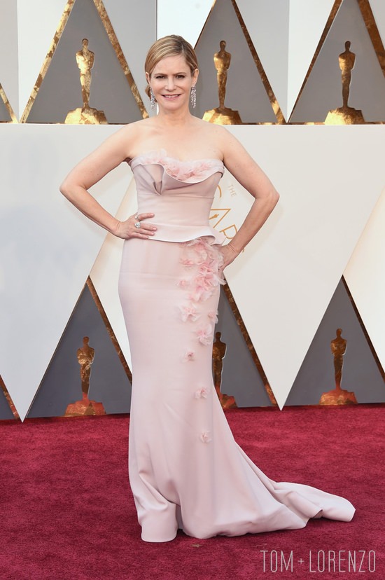 8-Oscars-2016-Red-Carpet-Fashion-Tom-Lorenzo-Site-Jennifer Jason Leigh