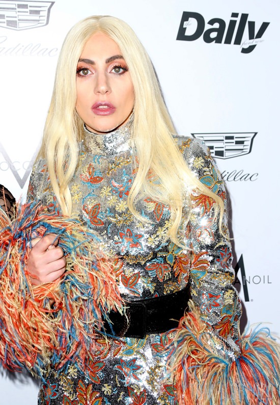 Lady-Gaga-Daily-Front-Row-Fashion-Los-Angeles-Awards-2016-Red-Carpet-Saint-Laurent-Tom-Lorenzo-Site (5)