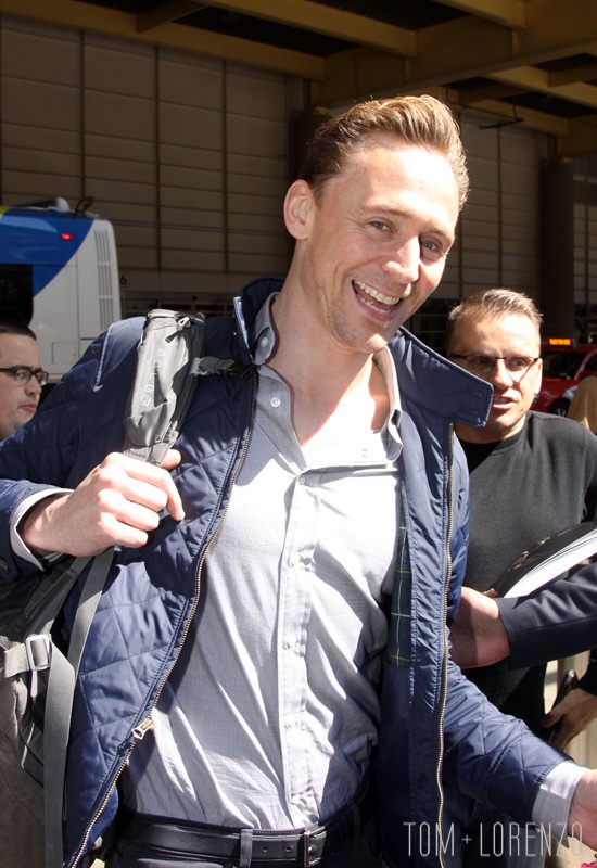 Tom Hiddleston at Reagan National Airport | Tom + Lorenzo