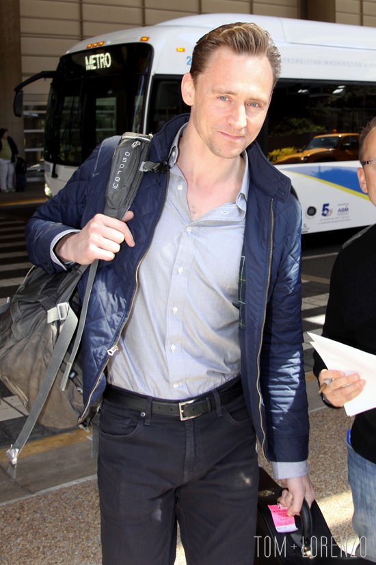 Tom Hiddleston at Reagan National Airport | Tom + Lorenzo