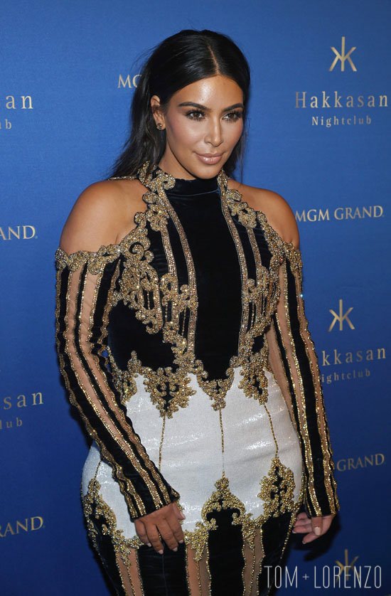 Kim-Kardashian-Hakkasan-Las-vegas-Nightclub-Anniversary-Red-Carpet-Fashion-Balmain-Tom-Lorenzo-Site (5)