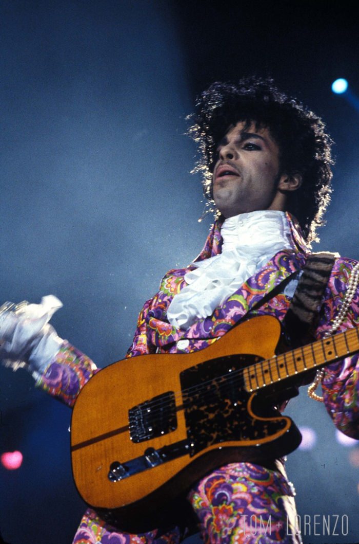 150938, Legendary performer Prince has died at the age of 57 at his Paisley Park compound in Minnesota early Thursday morning. Paisley Park, Minnesota - Thursday April 21, 2016. ORIGINAL CAPTION: PRINCE PERFORMING LIVE ON STAGE /URW- USA ONLY Photograph: © Photoshot, PacificCoastNews. Los Angeles Office: +1 310.822.0419 UK Office: +44 (0) 20 7421 6000 sales@pacificcoastnews.com FEE MUST BE AGREED PRIOR TO USAGE