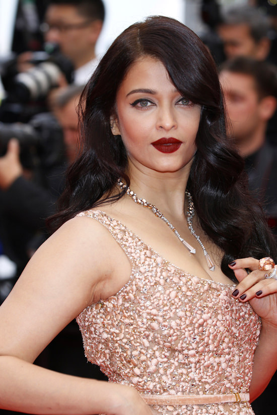 Cannes 2016: Aishwarya Rai in Elie Saab Couture at "The BFG" Premiere