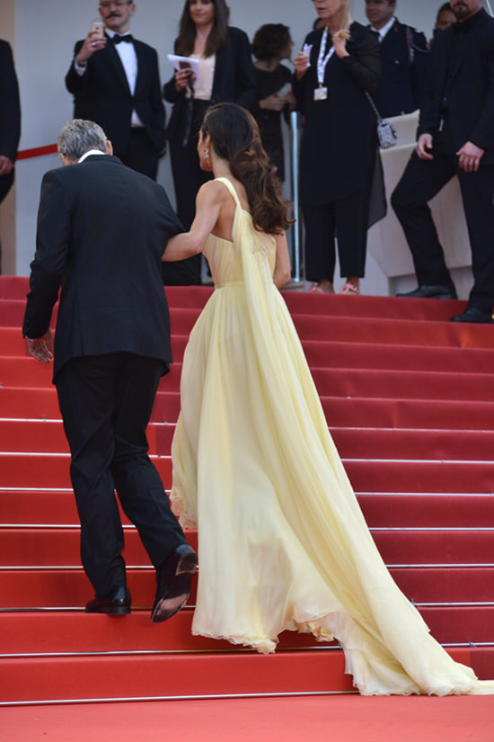 George-Clooney-Ama-Clooney-Cannes-Film-Festival-2016-Money-Monster-Premiere-Red-Carpet-Fashion-Atelier-Versace-Tom-Lorenzo-Site (10)