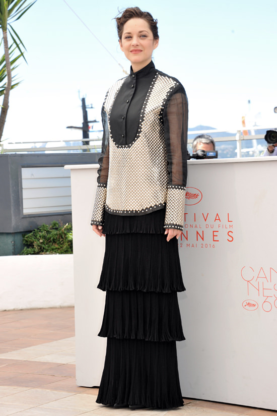 Marion-Cotillard-It's-Only-The-End-Of-The-World-Photocall-Cannes-Film-Festival-2016-Red-Carpet-Fashion-J-W-Anderson-Tom-Lorenzo-Site (4)