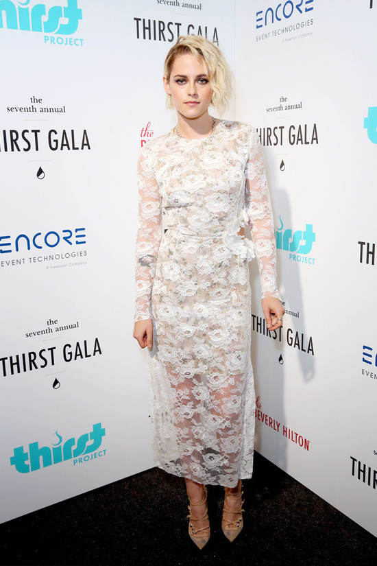 Kristen-Stewart-2016-Thirst-Gala-Red-Carpet-Fashion-Preen-Tom-Lorenzo-Site (2)