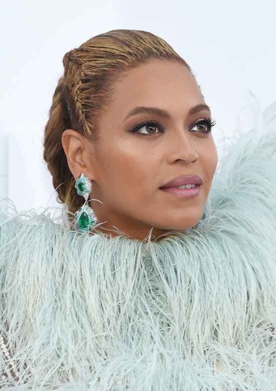 Beyonce-Knowles-2016-MTV-Video-Music-Awards-Red-Carpet-Fashion-Francesco-Scognamiglio-Tom-Lorenzo-Site (5)