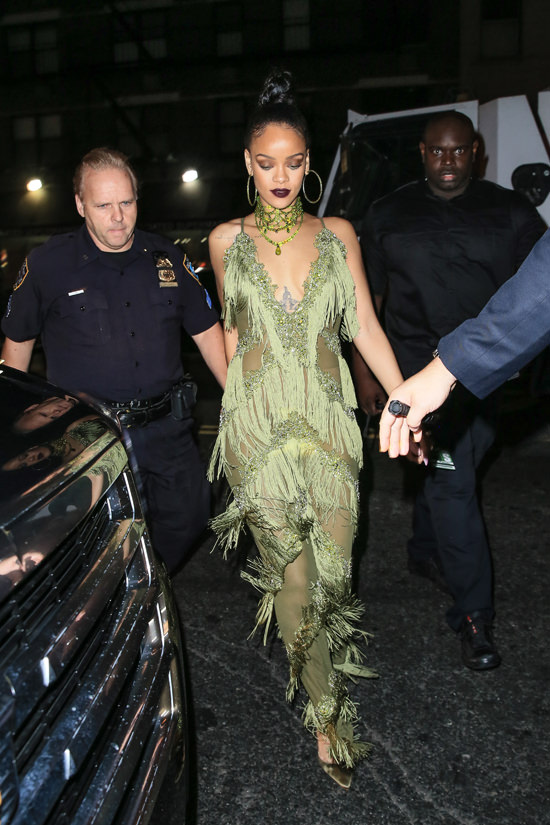 Rihanna-Drake-GOTSNYC-Street-Style-Tom-Lorenzo-Site (1)