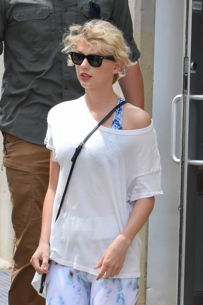 Taylor-Swift-GOTSNYC-Street-Style-Fashion-Tom-Lorenzo-Site (1)
