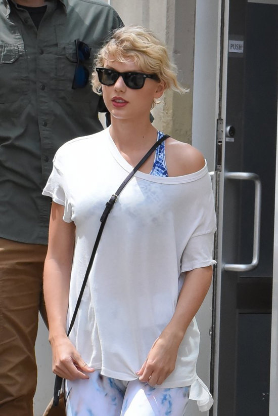 Taylor-Swift-GOTSNYC-Street-Style-Fashion-Tom-Lorenzo-Site (3)