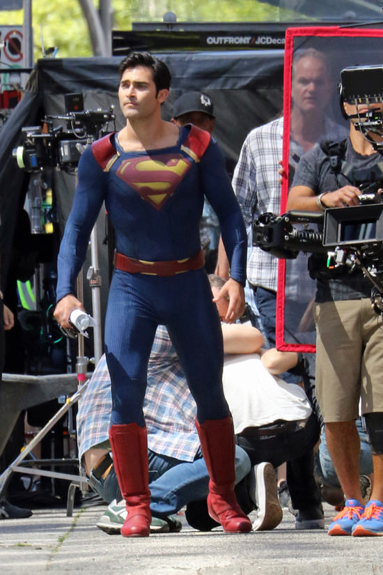 Tyler Hoechlin in Costume as Superman on the Set of "Supergirl" .