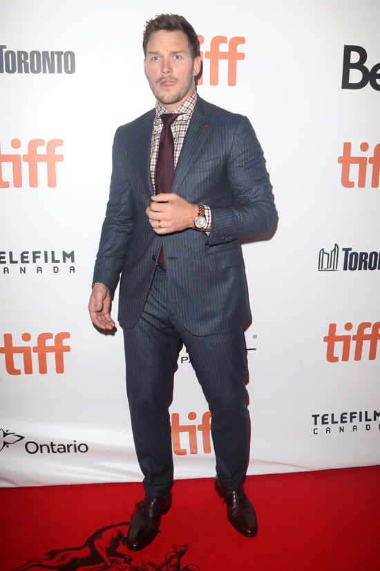 Chris-Pratt-Toronto-International-Film-Festival-2016-The-Magnificent-Seven-Movie-Premiere-Red-Carpet-Fashion-Tom-Lorenzo-Site (4)