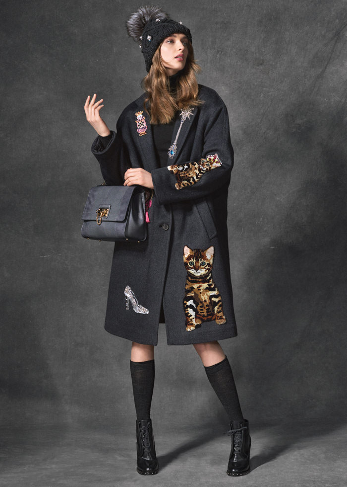 dolce-gabbana-fall-2016-collection-wonderland-accessories-bags-kittens-fashion-tom-lorenzo-site-tlo-5