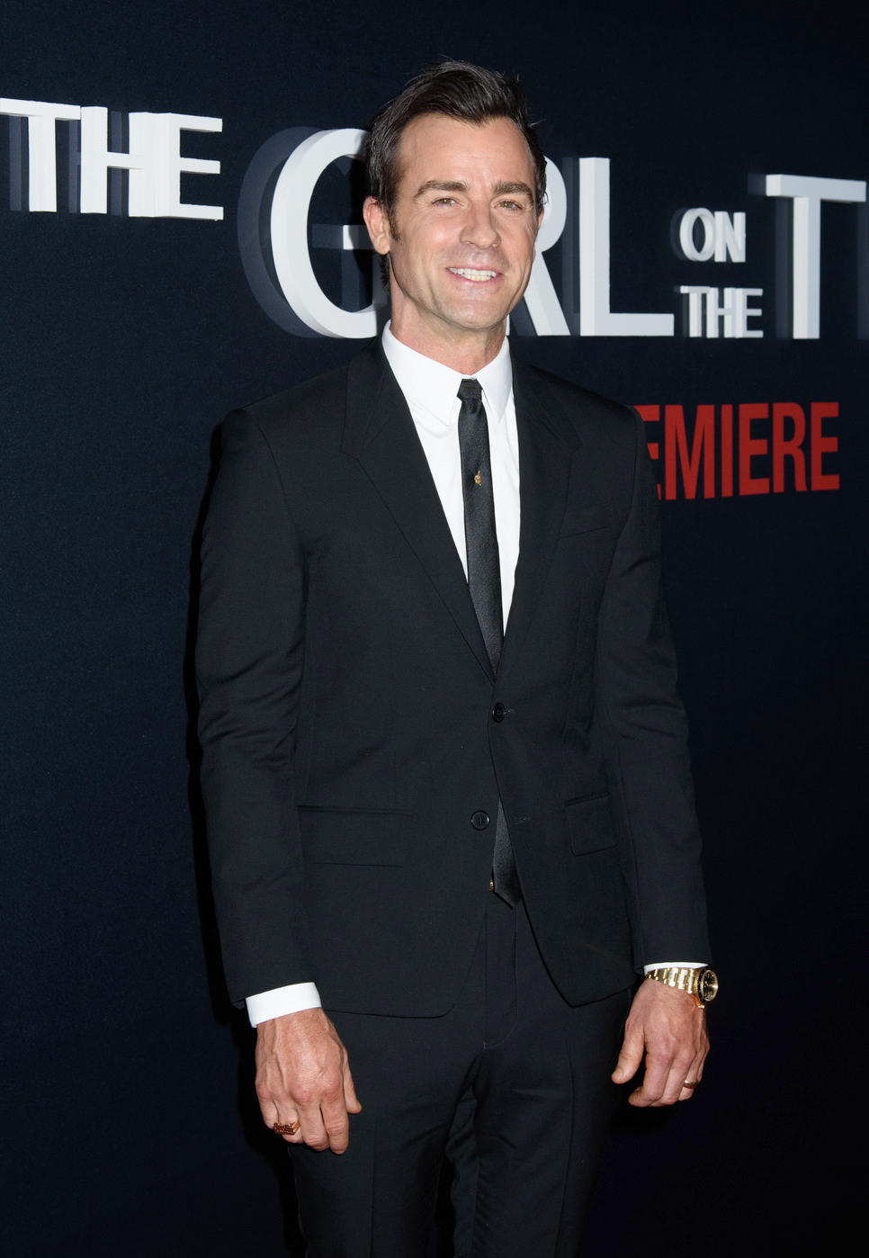 justin-theroux-the-girl-on-the-train-new-york-premiere-red-carpet-fashion-tom-lorenzo-site-1