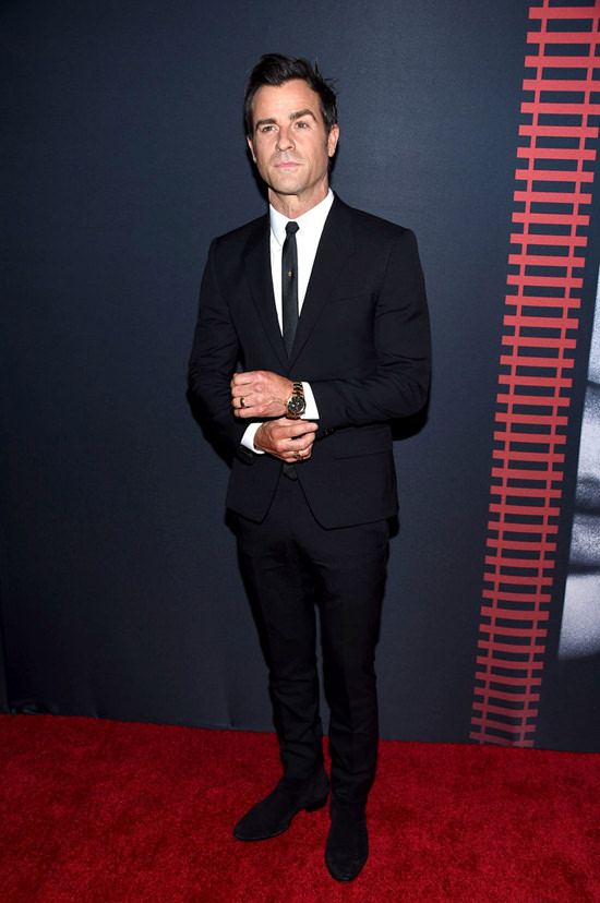 justin-theroux-the-girl-on-the-train-new-york-premiere-red-carpet-fashion-tom-lorenzo-site-5