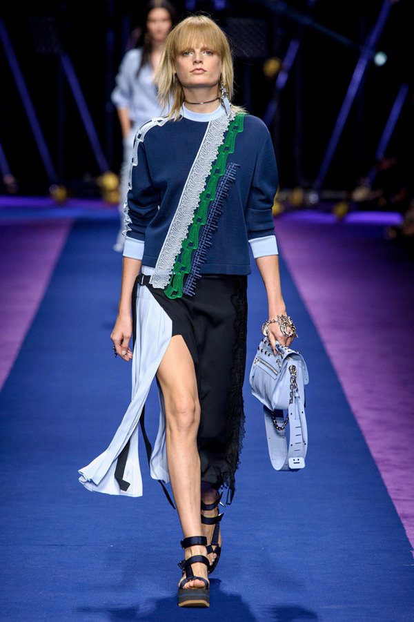 versace-spring-2017-collection-runway-looks-milanf-fashion-week-mfw-tom-lorenzo-site-21