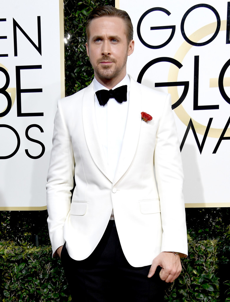 ryan-gosling-la-la-land-2017-golden-globe-awards-red-carpet-fashion-gucci-tom-lorenzo-site-1
