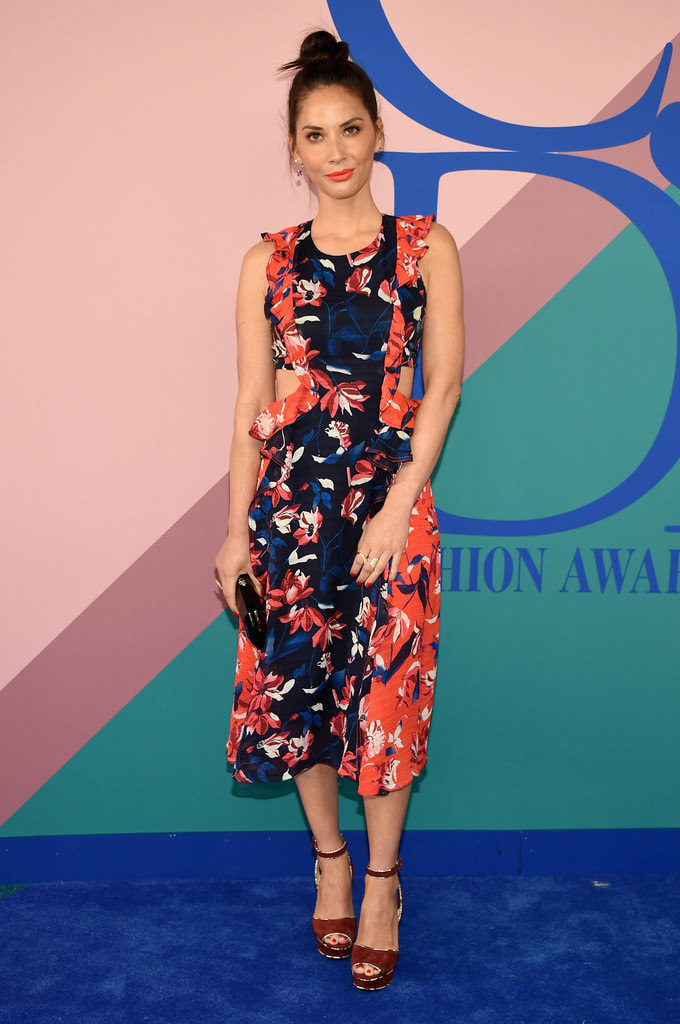 CFDA Awards 2017: Olivia Munn Sticks to the Apparent Theme This Year in ...