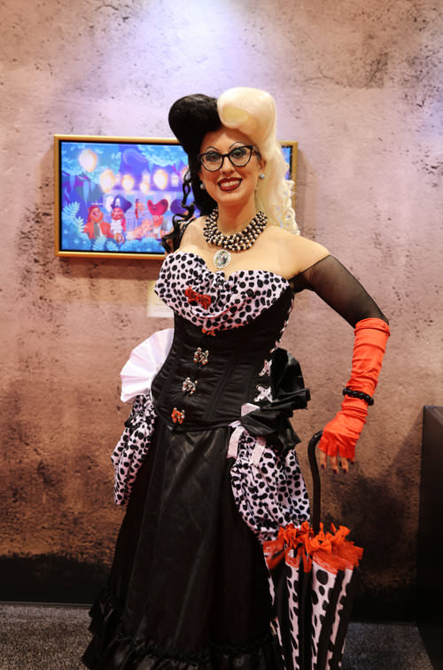 The Fabulous and Insanely Creative Cosplay Scene at Disney's D23 Expo ...
