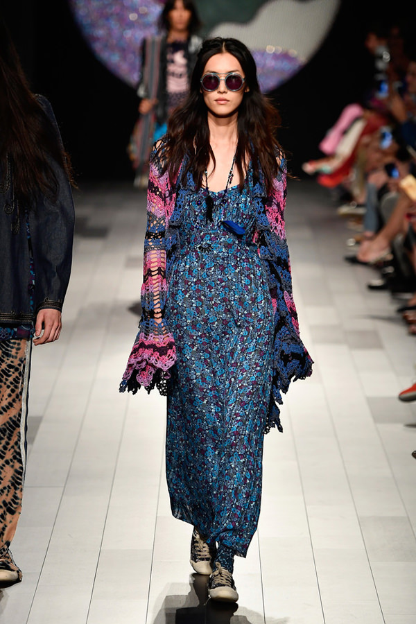 Anna Sui Spring 2018 Collection | Tom + Lorenzo