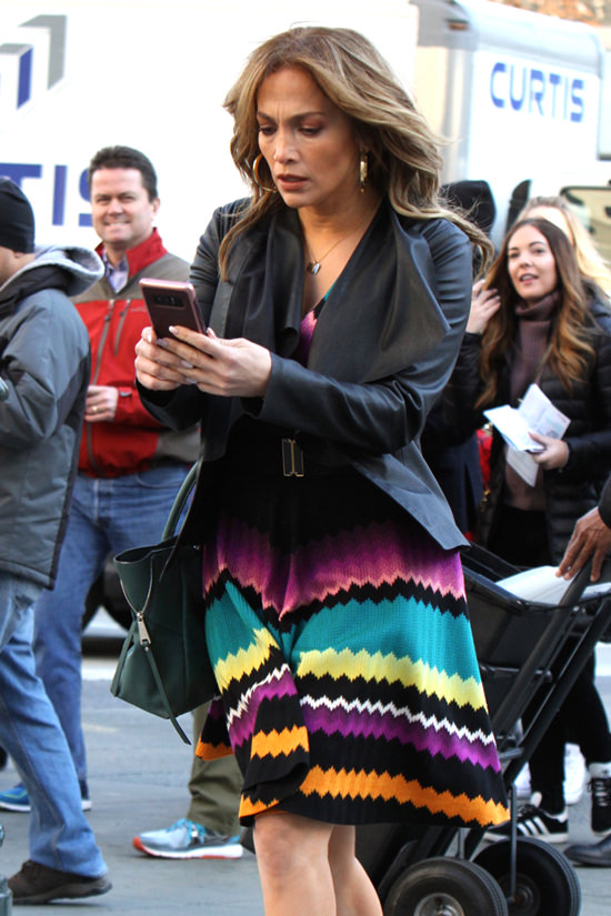 Jennifer Lopez, Looking Sassy on the Set of "Second Act" in NYC | Tom