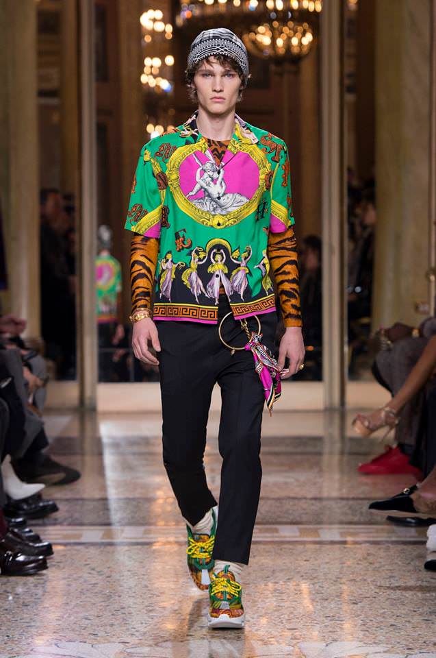 Versace Fall 2018 Menswear Collection 