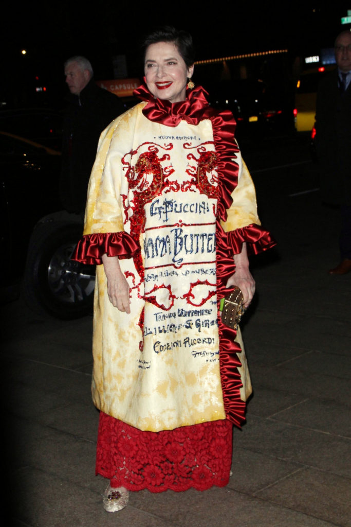 Isabella Rossellini Did Not Come Quietly to the Dolce&Gabbana Alta Moda ...