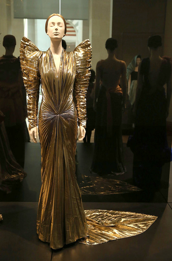 Heavenly-Bodies-Fashion-The-Catholic-Imagnination-Exhibition-Met-Museum ...
