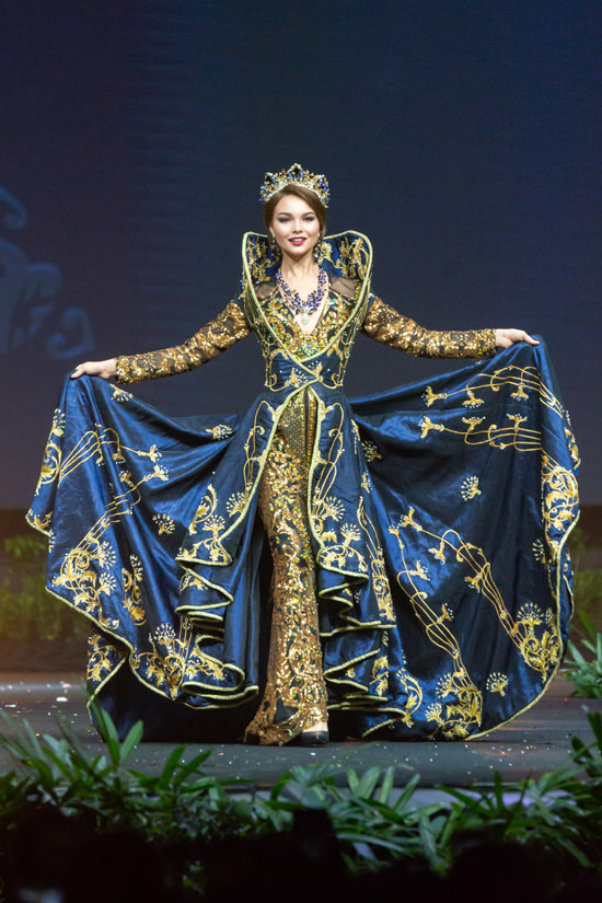 Miss Universe National Costumes 2018 Part 5 Show Girls and Supermodels