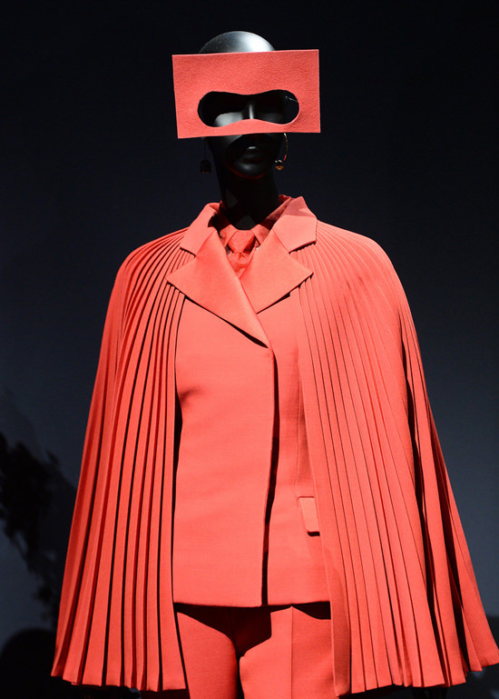 Christian-Dior-Designer-Dreams-Exhibition-Victoria-Albert-Museum-Tom