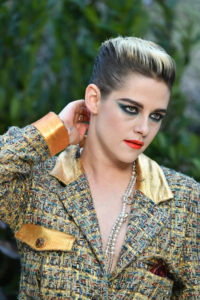 Kristen Stewart Gets Good and Chanel'd at the Chanel Couture Fashion ...