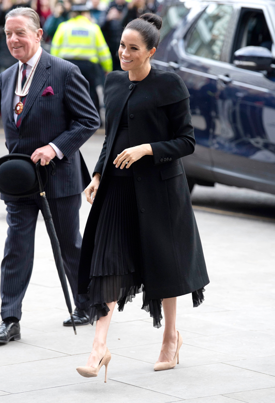 Meghan Markle, Duchess of Neutrals, Visits the University of London in ...