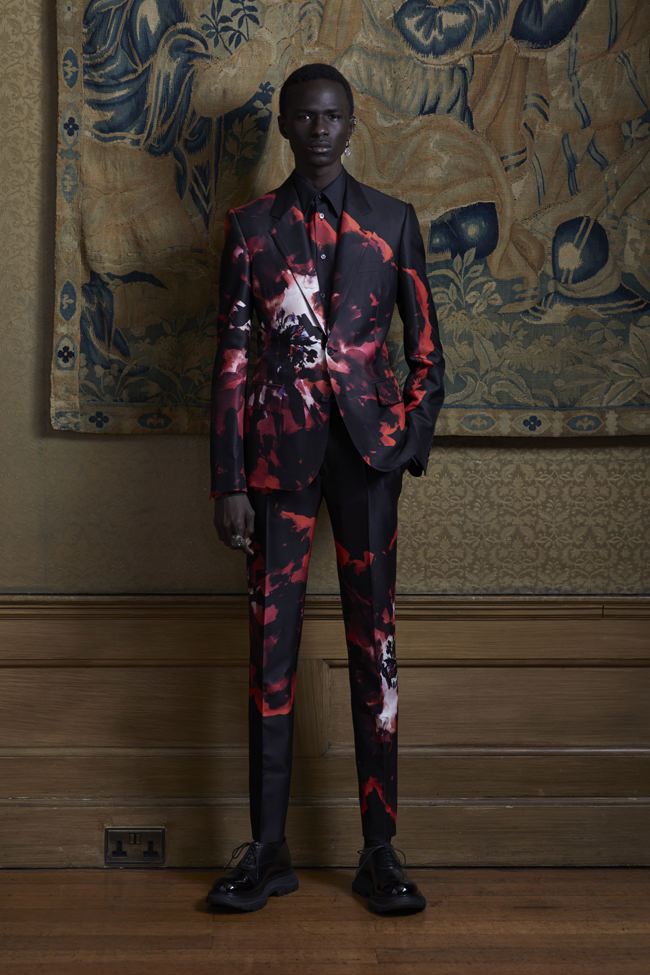 Alexander McQueen Spring i2020i Menswear Collection Tom 