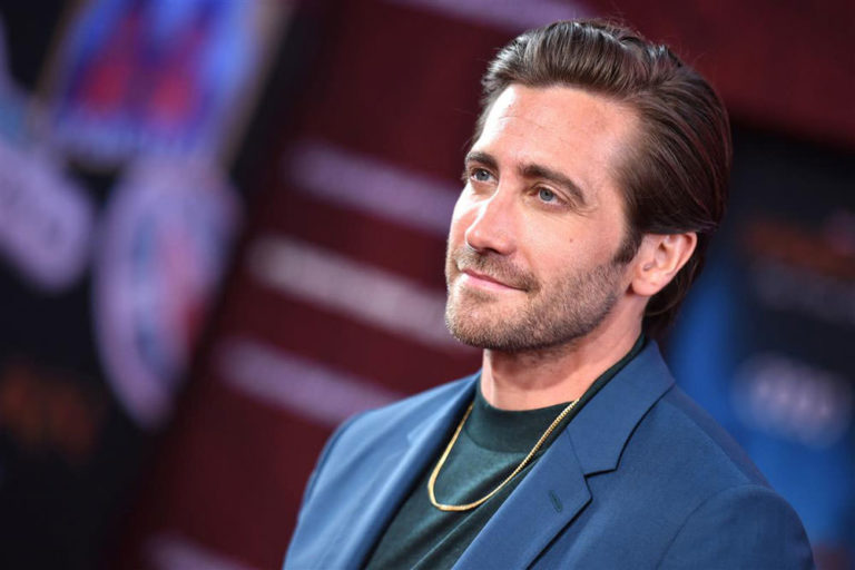 Jake Gyllenhaal in Paul Smith at the 