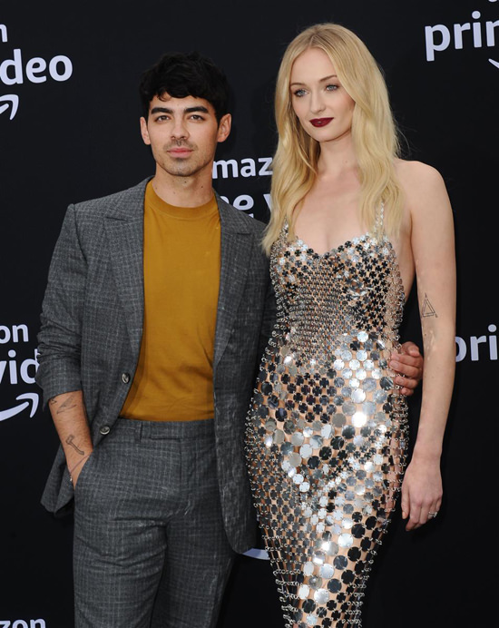 550px x 692px - Joe Jonas and Sophie Turner at the \