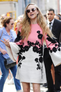 Style File: Amanda Seyfried in Valentino and Prada - Tom + Lorenzo