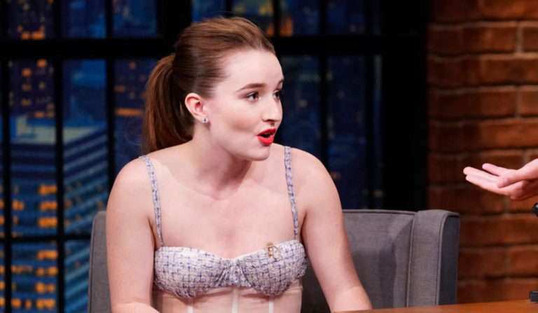 Unbelievable Star Kaitlyn Dever On Late Night With Seth Meyers 7933