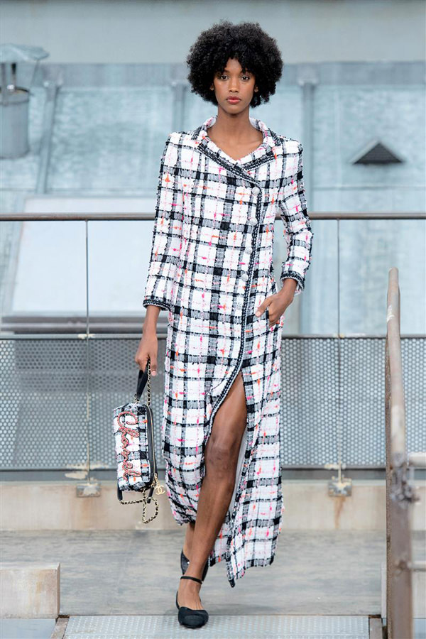 Chanel Womenswear Spring/Summer 2020 Show at Paris Fashion Week-Runway ...