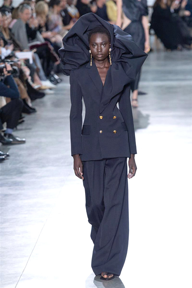 Paris Fashion Week: Schiaparelli Spring 2020 Couture Collection - Tom ...
