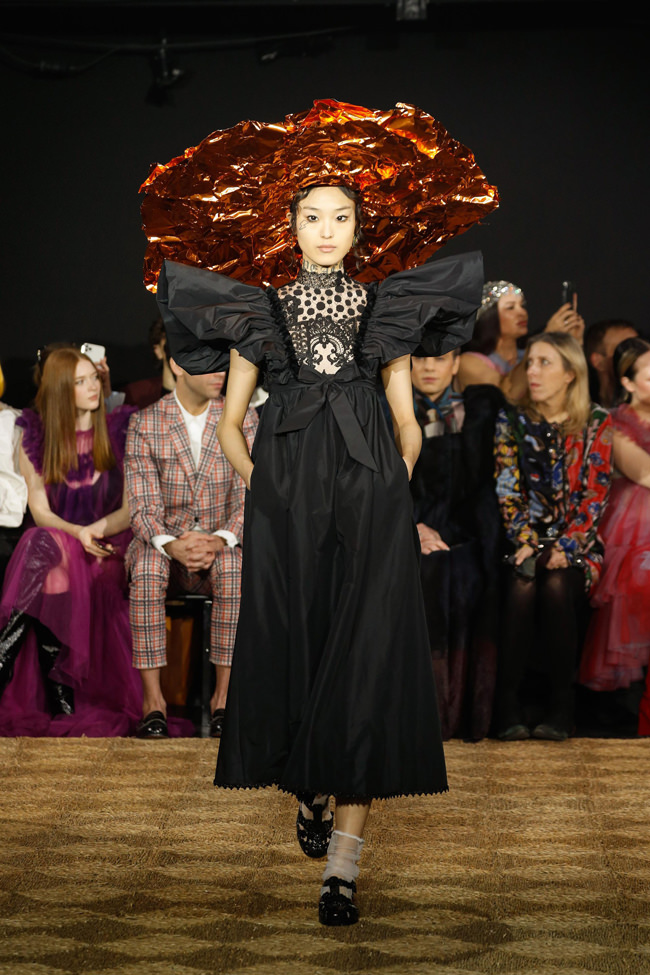 Paris Fashion Week: Viktor&Rolf Spring 2020 Couture Collection - Tom ...