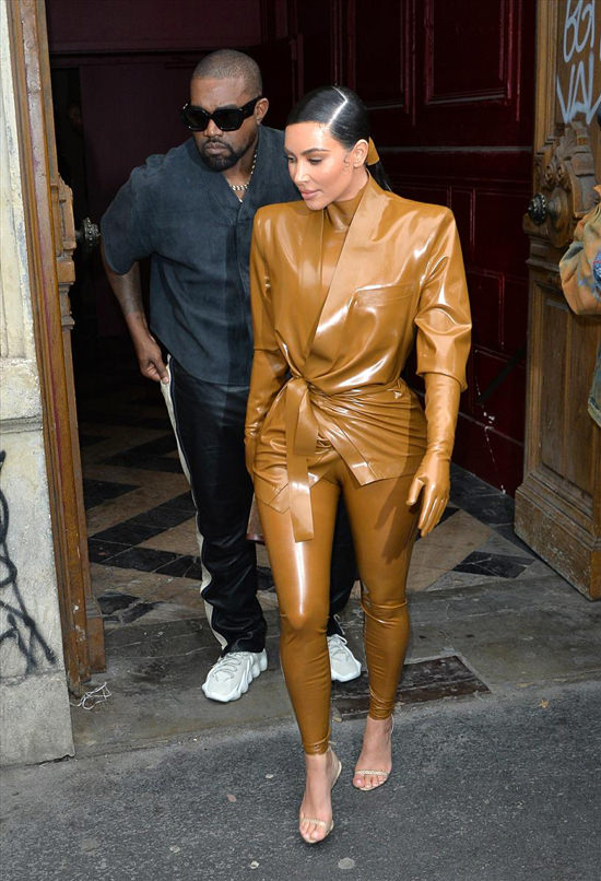 Style File: Kim Kardashian Out and About in Paris in Balmain - Tom ...