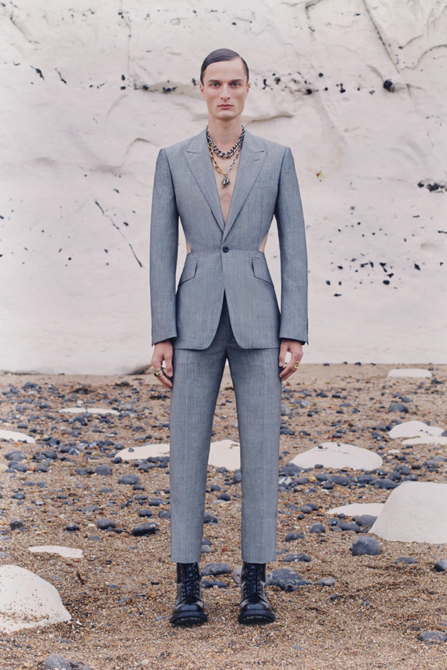 Louis-Vuitton-Spring-2020-Menswear-Collection-Gallery-Tom-Lorenzo-Site (29)  - Tom + Lorenzo