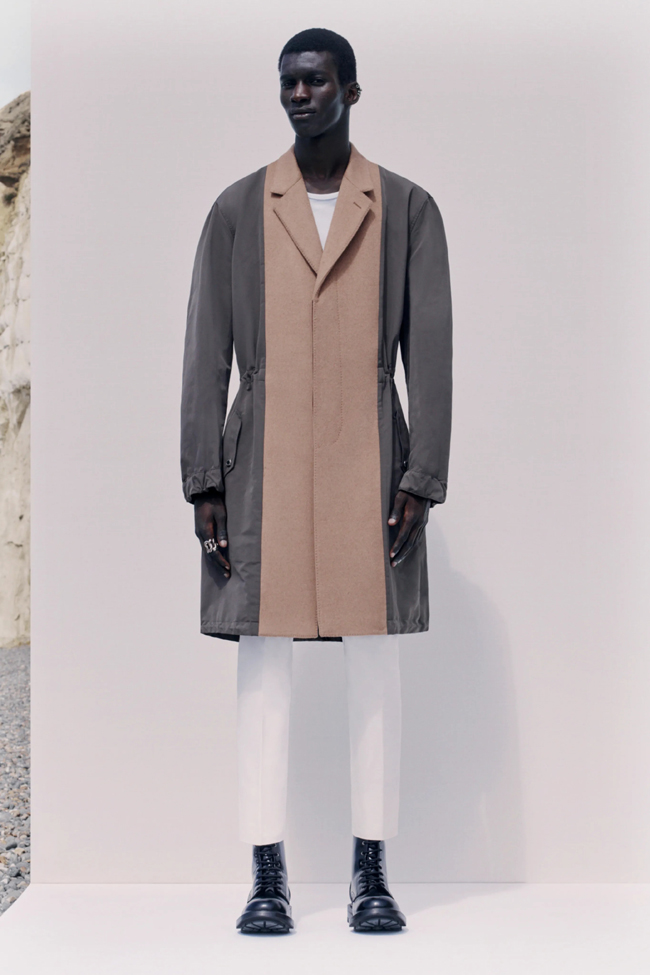 Alexander McQueen Spring 2021 Menswear Collection - Tom + Lorenzo