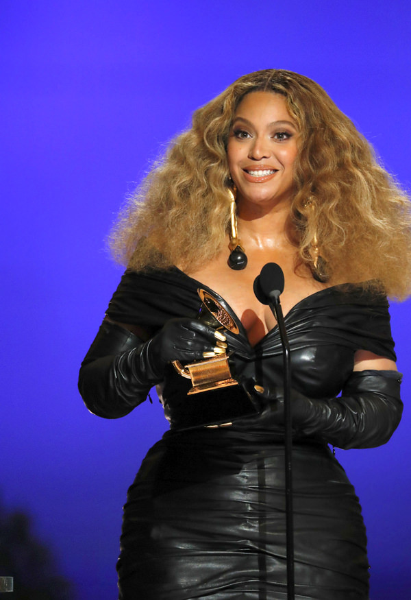 Grammys 2021: Beyoncé in Schiaparelli Couture - Tom + Lorenzo