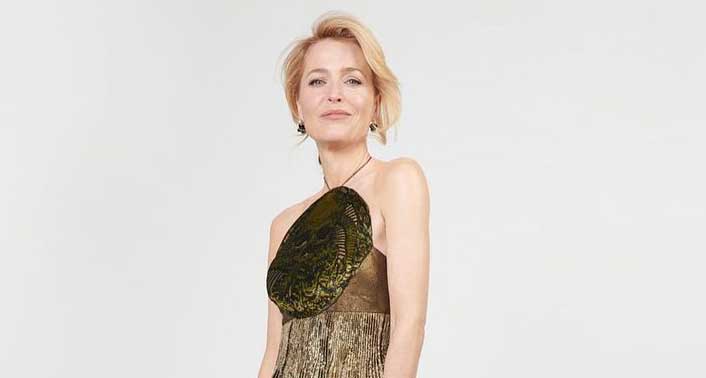 Golden Globes 2021: "The Crown" Star Gillian Anderson in Dior Couture | Tom + Lorenzo