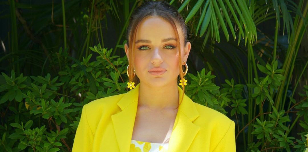 Joey King Promotes “The Kissing Booth 3” in Rowen Rose - Tom + Lorenzo